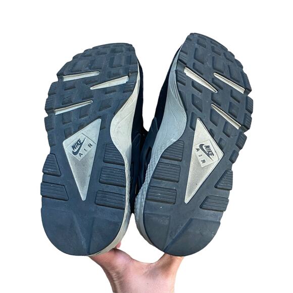 Wmns Nike Air Huarache Run SE SZ 7.5 Black Dark Grey Cobblestone 859429-007 - Picture 5 of 7